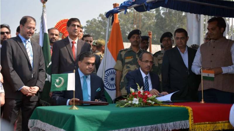 Pakistan, India sign agreement to operationalize Kartarpur Corridor