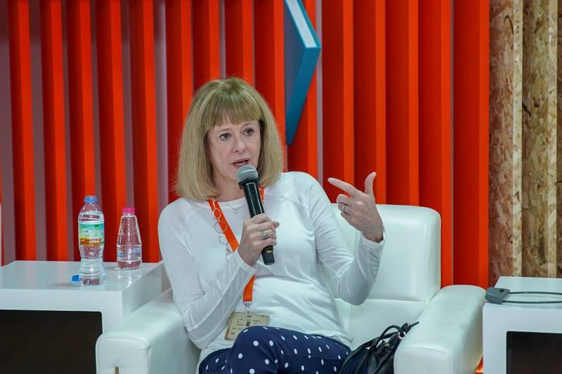 Reading about places, people and cultures can substitute for luxury of travel, say authors at SIBF 2019