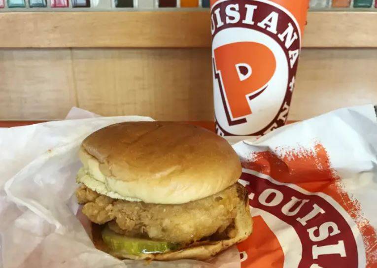 Man fatally stabbed in fight over a chicken burger
