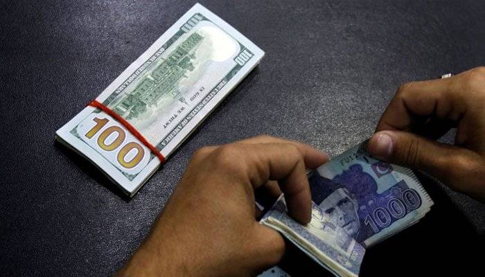 Dollar reaches Rs169 in Pakistan