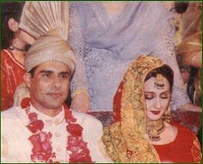  Waqar Younis calls his doctor wife on duty in Australia a hero