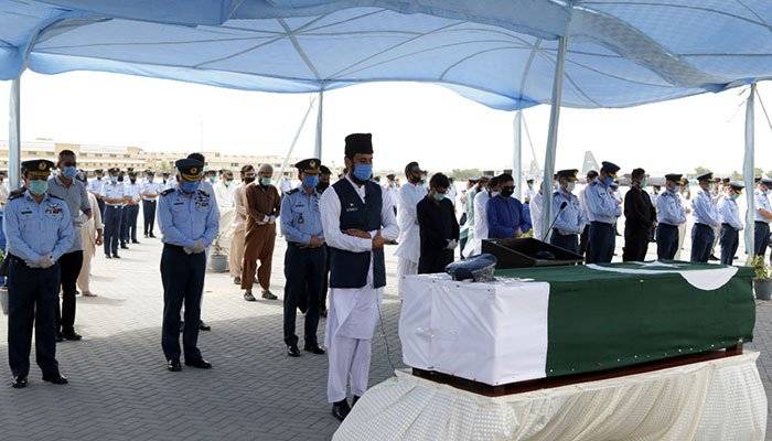 PAF officer, who died in PIA plane crash, laid to rest in Karachi