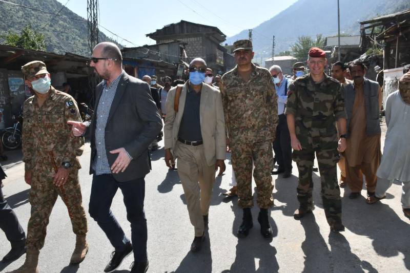 Foreign delegates, diplomats & defence attachés back Pakistan's stance on Kashmir during LoC visit