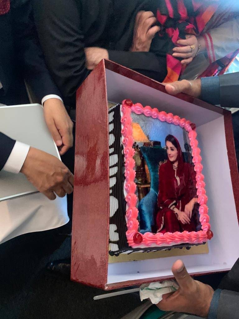 Maryam Nawaz celebrates birthday onboard Lahore-Quetta flight