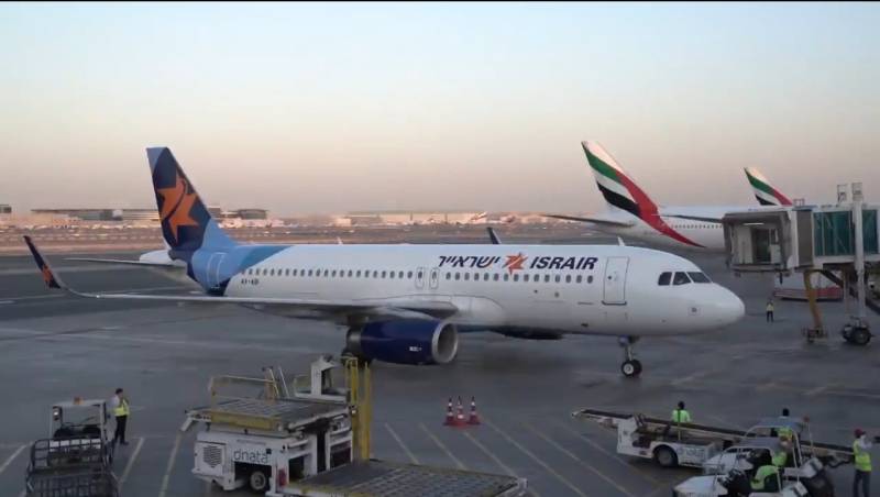 First Israeli commercial flight lands in Dubai (VIDEO)