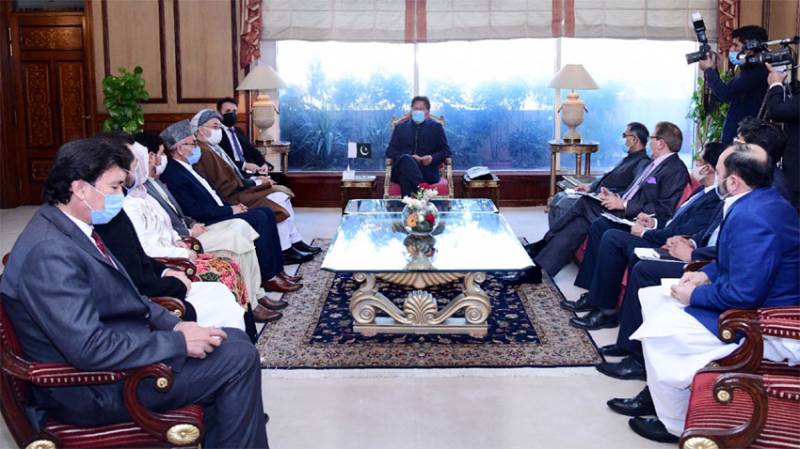 Pakistan stays committed to strengthen bilateral ties with Afghanistan, PM Imran tells Ustad Khalili