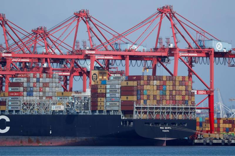 Pakistan's exports to 10 countries plummet including UAE, KSA 