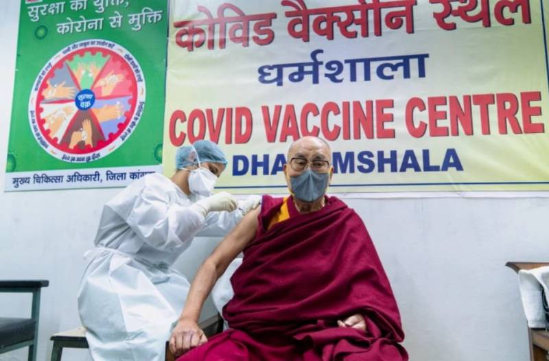 Dalai Lama receives first dose of COVID vaccine, urges other to follow (VIDEO)