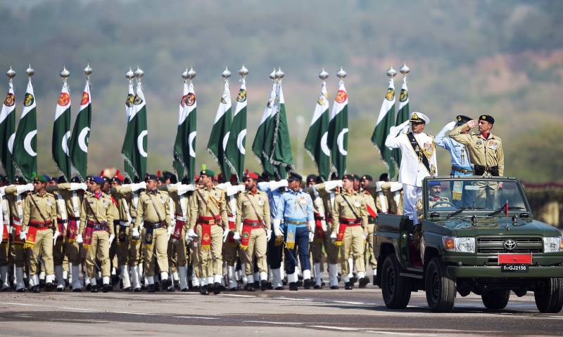 Punjab Police awarded Rs1 million by GHQ for spectacular Pakistan Day Parade