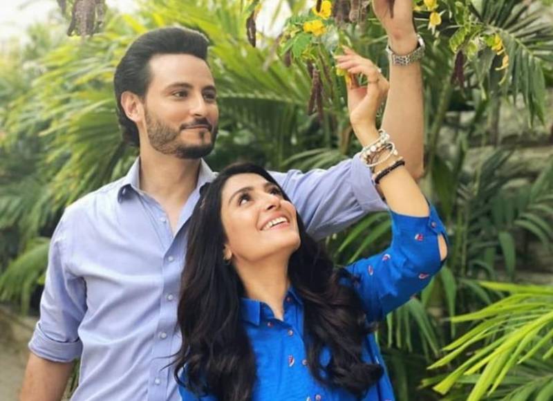 What’s Ayeza Khan and Osman Khalid Butt doing in this viral video?