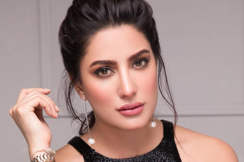 Mehwish Hayat voices support for Pakistani students to cancel exams