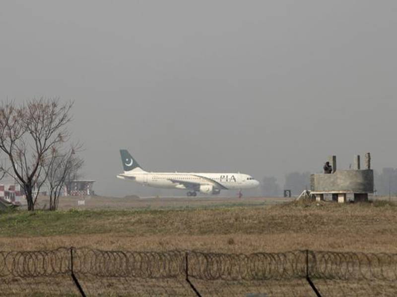 Pakistan cuts int’l flights by 80 percent as Covid-19 cases surge