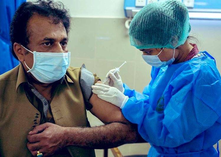 Pakistan records highest single-day vaccine coverage yet, over 200,000 doses administered in 24 hours