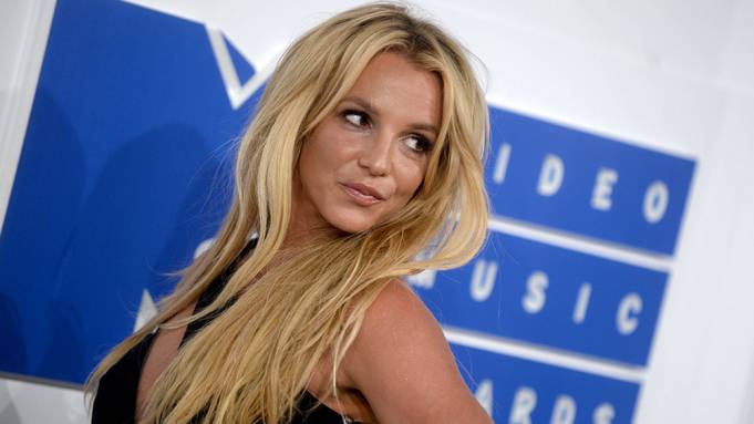 Britney Spears calls for end to 'abusive' conservatorship