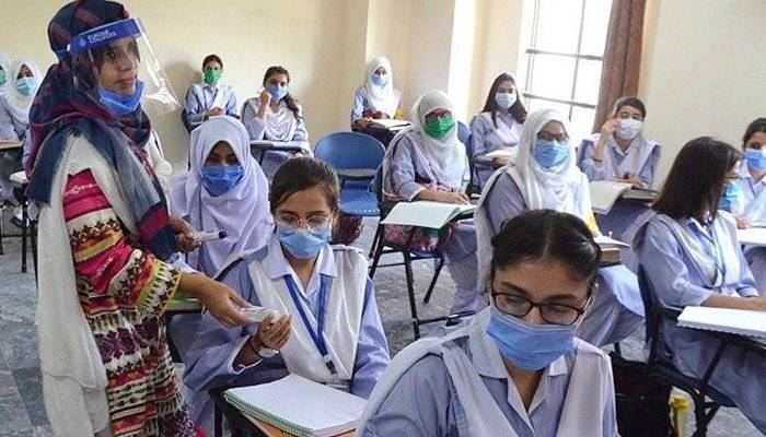 School classes, Indoor dining suspended as COVID positivity hits 17 pc in Karachi