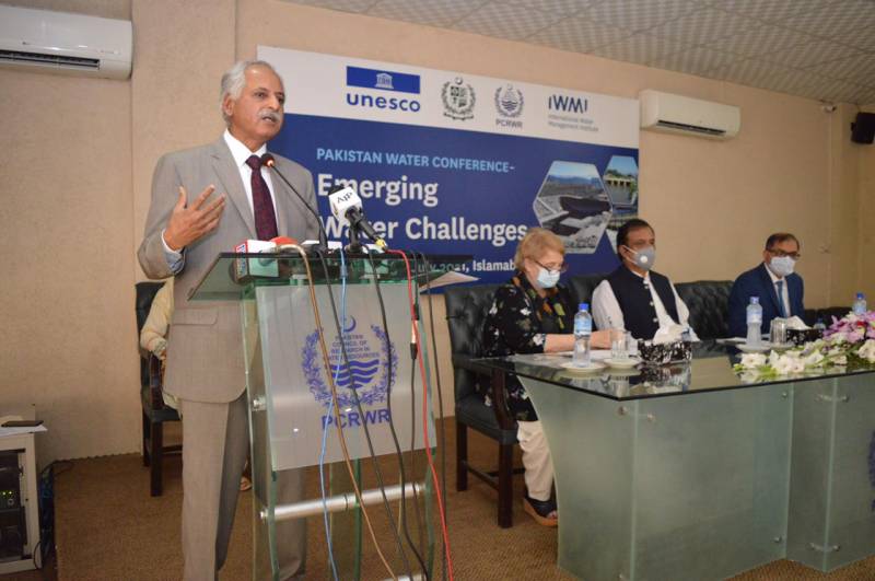 Experts list solutions for Pakistan’s water problems, want research turned into action
