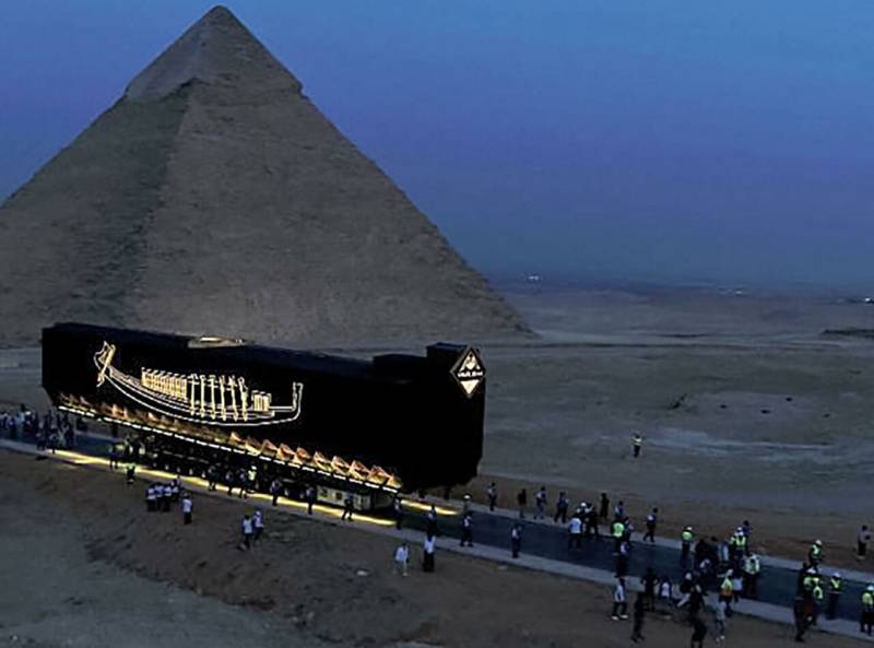 King Khufu’s 4,600-year-old boat taken to Egypt's new grand museum (VIDEO)