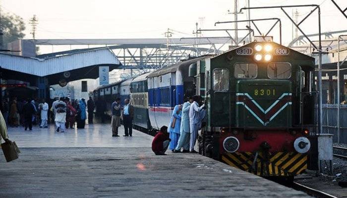 Pakistan to ban train travel for unvaccinated citizens from Oct 1