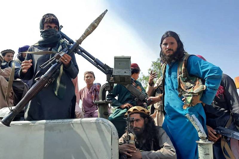 'No plans to overtake capital by force', says Taliban as they enter Kabul