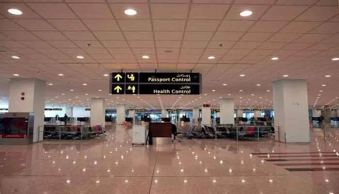 Pakistan allows citizens to return from Afghanistan without PCR test