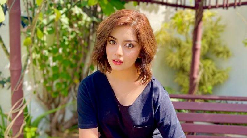 Alizeh Shah flaunts her glam look in latest viral video