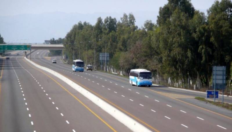 Public transport banned on motorways to stem Covid spread