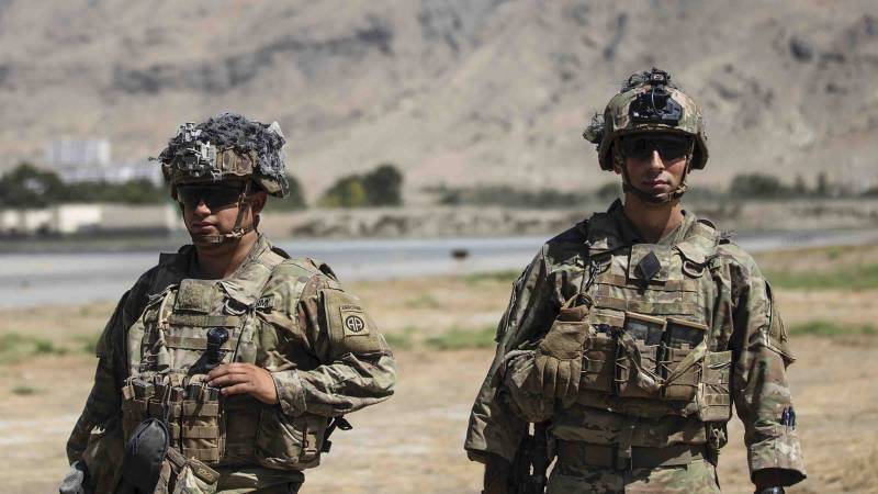 Four Americans evacuated from Afghanistan via land route 