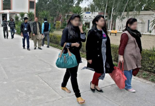 'Tight jeans, short shirts' banned as FDE issues dress code for teachers in Islamabad