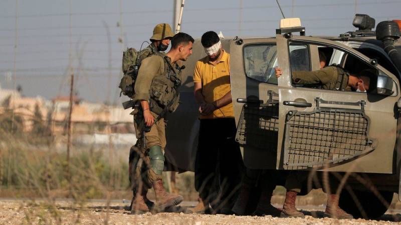 Israeli army arrests more relatives of escaped Palestinian prisoners