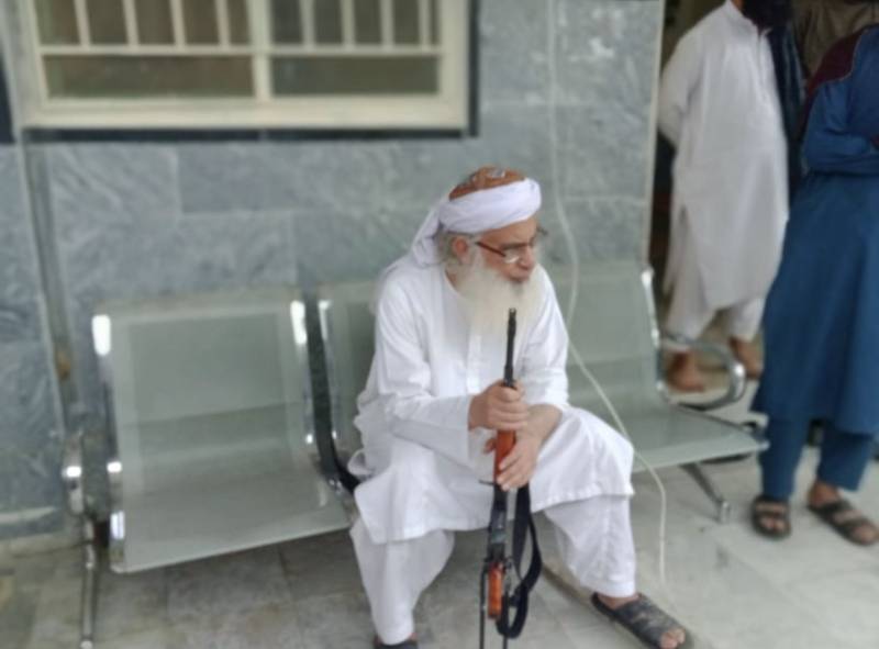 Lal Masjid cleric Abdul Aziz booked for using TTP's name to threaten policemen