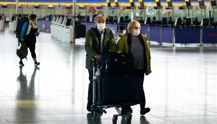 UK makes quarantine mandatory for Pakistanis in new travel advisory