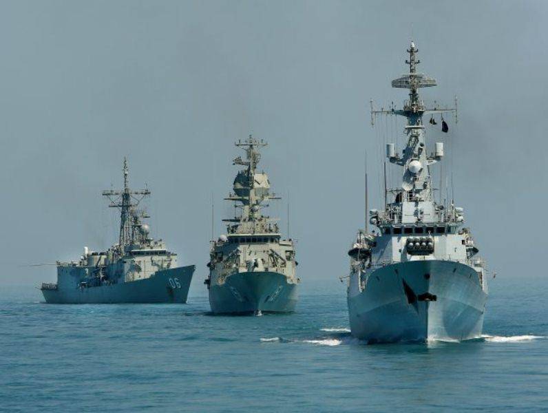 Pakistan, Iran navies to hold joint drills