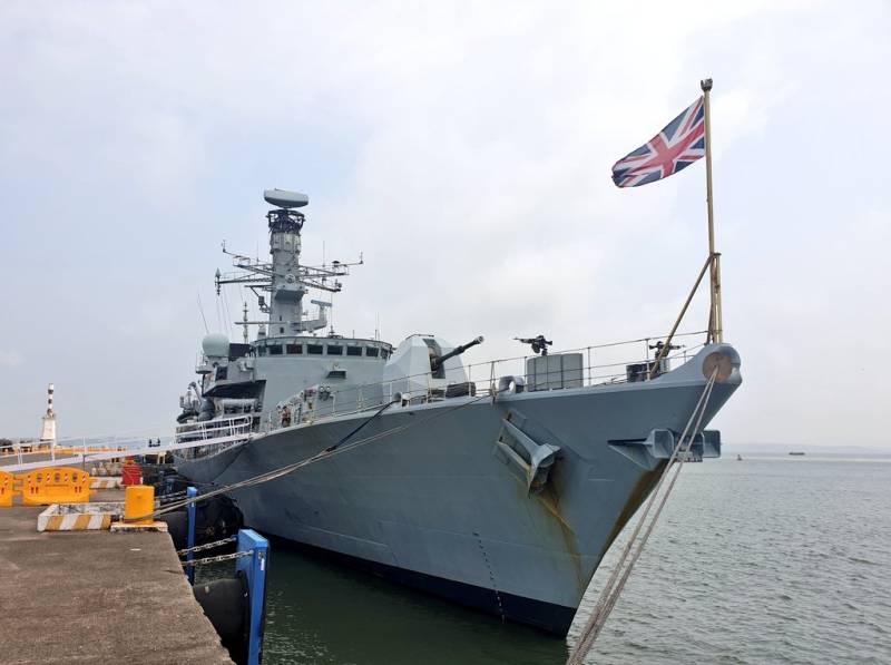 British warship HMS Richmond arrives in Pakistan for defence engagements