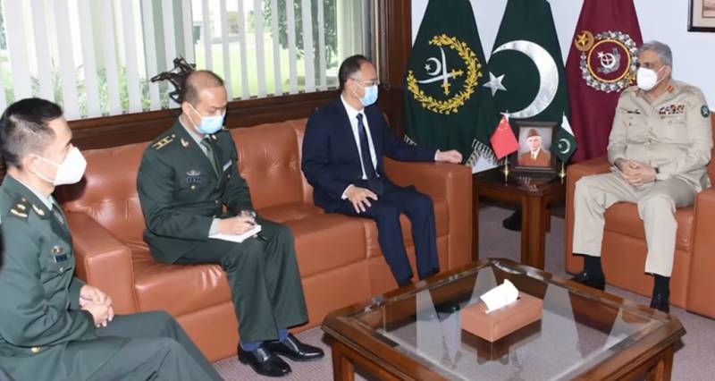 Chinese ambassador, defence attache call on COAS Bajwa