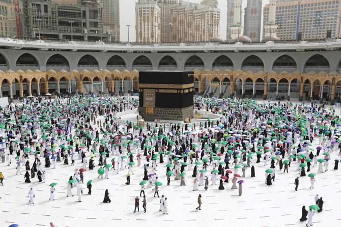 Saudi Arabia allows overseas pilgrims to apply for Umrah through apps