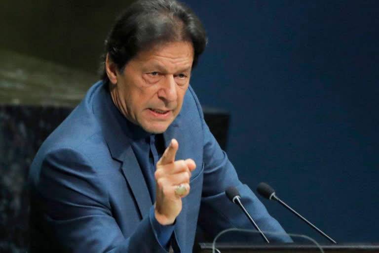 PM Imran orders probe against senior bureaucrat over online criticism