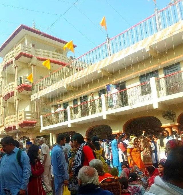 Pakistan issues visas to Indian pilgrims to visit Hindu shrine in Sindh