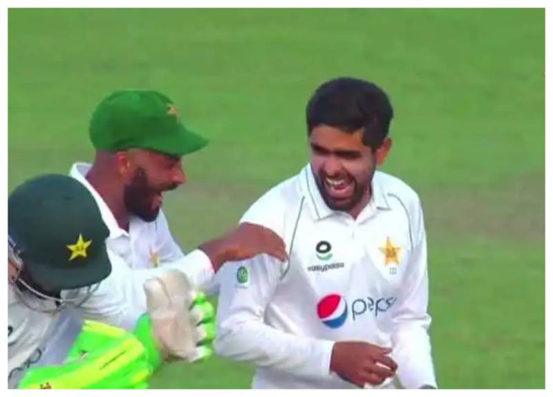 PAKvBAN: Babar Azam picks maiden international wicket in second Test (VIDEO)