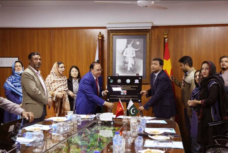 Pakistan-China joint research chamber launched in Karachi, Beijing