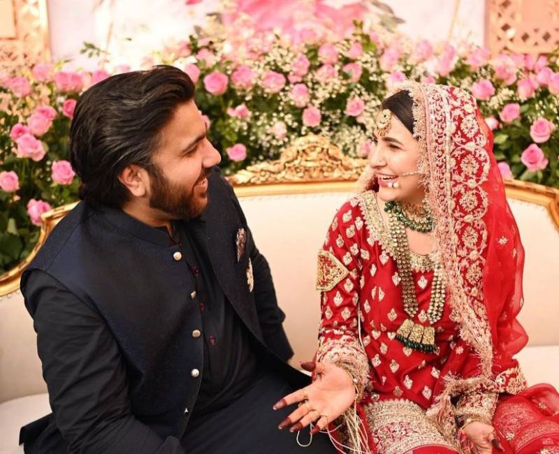 Areeba Habib shares a sweet moment on stage with her husband 