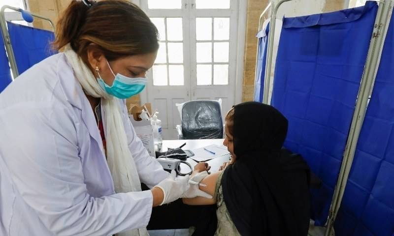 Pakistan shuts vaccination centres for two days