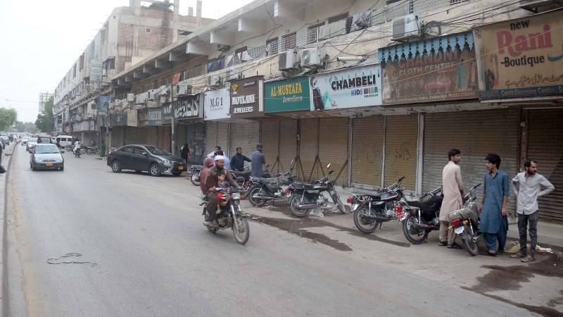 Smart lockdown imposed in Karachi’ Gulshan-e-Iqbal to combat Omicron variant