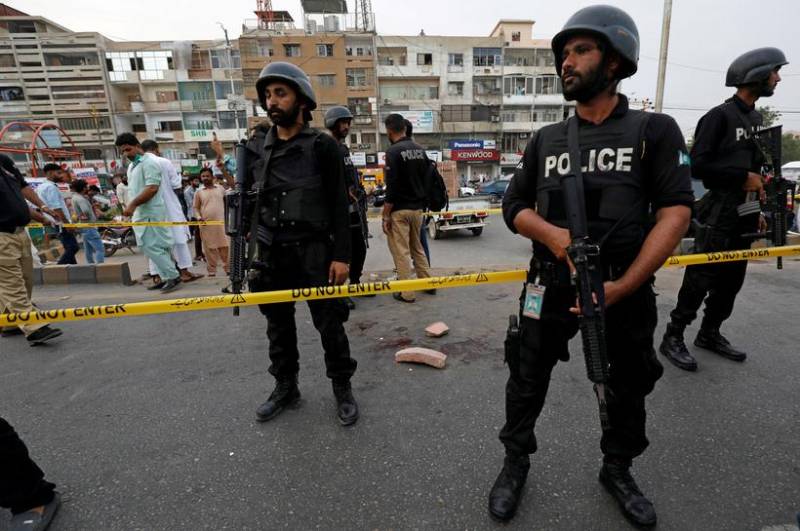 Grenade attack leaves two cops among 17 injured in Balochistan's Jaffarabad