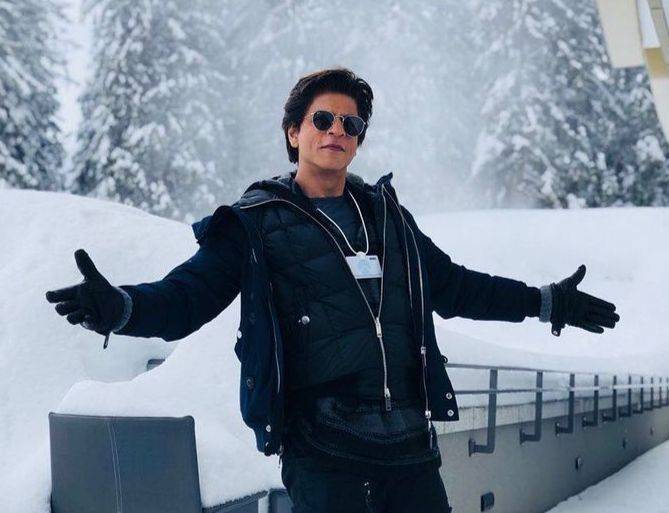Did you know how Shah Rukh Khan spent his first-ever salary?