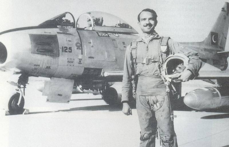 Pakistan remembers 1965 war hero MM Alam on 9th death anniversary