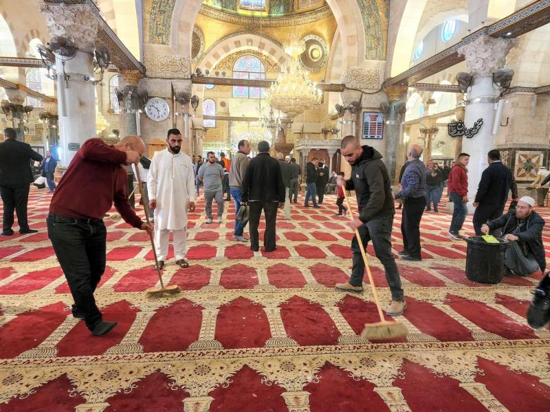 Pakistan expresses ‘grave concern’ at violent Israeli raid on Al-Aqsa Mosque