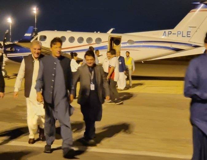 FAKE NEWS: Fact-check shows Imran Khan not using Malik Riaz’s private jet
