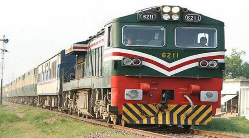 Pakistan Railways cuts train fare by 30% for Eid
