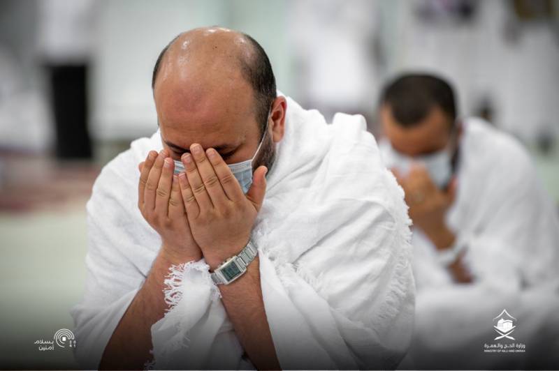 Pakistan stops private operators from collecting advance payments from Hajj pilgrims