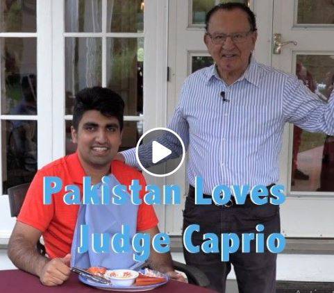 An American judge’s act of kindness towards a Pakistani student is winning hearts!